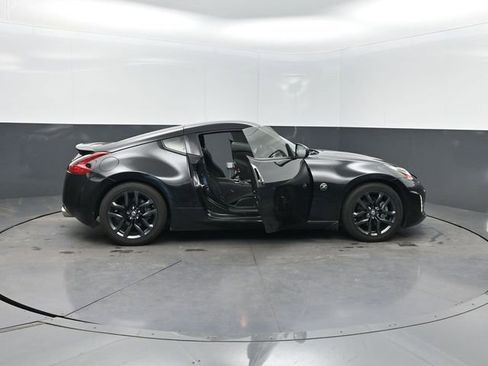 Used 2020 Nissan 370Z Touring w/ Aerodynamics Package image 29