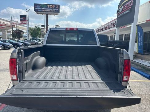 Used 2019 RAM 1500 Big Horn RWD image 12