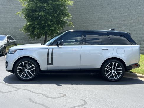 Certified 2025 Land Rover Range Rover SE AWD/4WD image 4