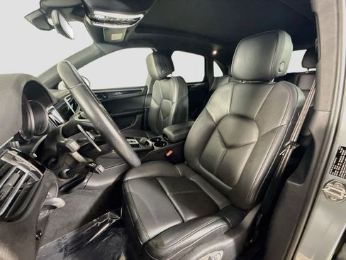 Used 2023 Porsche Macan w/ Premium Package Plus AWD/4WD image 22