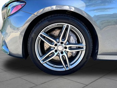 Used 2017 Mercedes-Benz E 400 4MATIC Wagon image 11