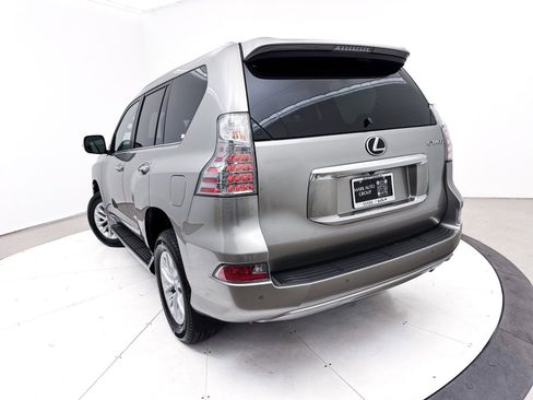 Used 2023 Lexus GX 460 Premium w/ Premium Package image 8