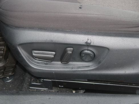 Used 2021 Toyota Camry LE image 14