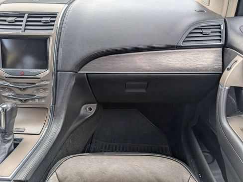 Used 2013 Lincoln MKX FWD image 38