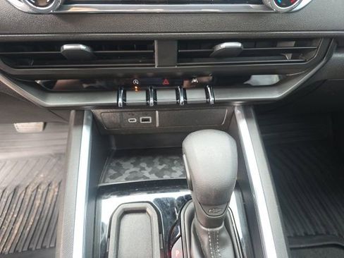 Certified 2024 Chevrolet Colorado W/T w/ WT Convenience Package image 18