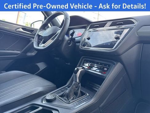 Certified 2023 Volkswagen Tiguan SE R-Line AWD/4WD image 28