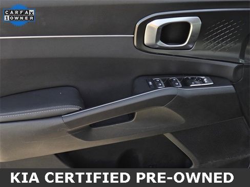 Certified 2025 Kia Sorento EX image 19
