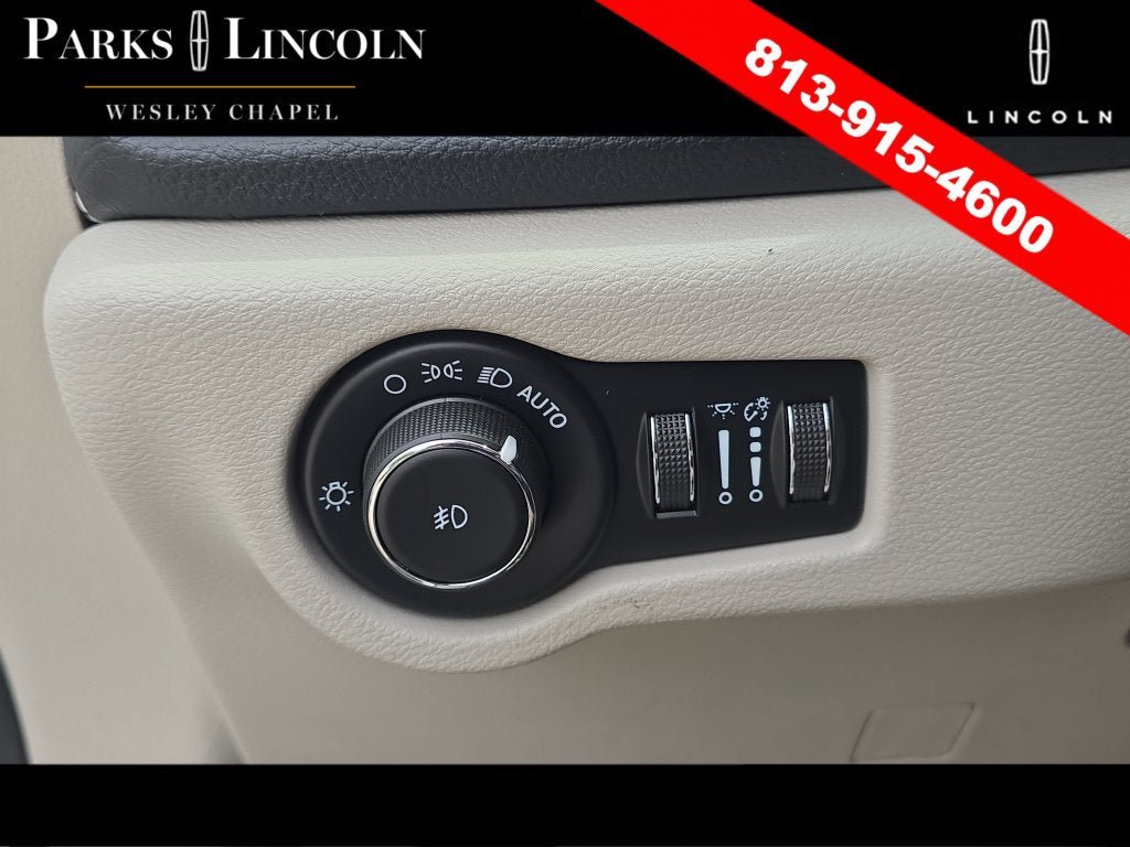 Used 2021 Chrysler Pacifica Touring-L w/ Uconnect Theater Family Group FWD image 28