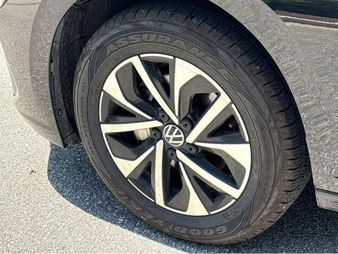 Used 2024 Volkswagen Jetta S FWD image 17