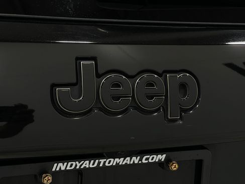 Used 2020 Jeep Grand Cherokee Trackhawk AWD/4WD image 37