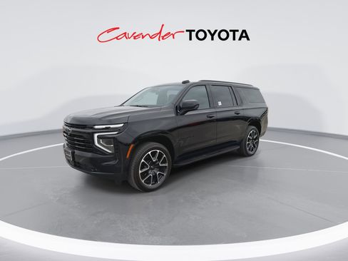 Used 2025 Chevrolet Suburban RST w/ Sun And Tow Package image 4