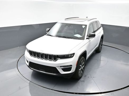 New 2025 Jeep Grand Cherokee Limited w/ Luxury Tech Group II image 29
