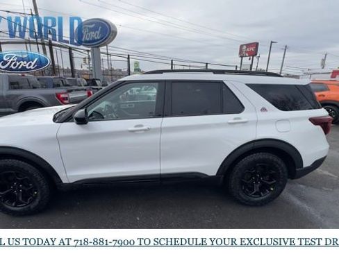 Used 2022 Ford Explorer Timberline w/ Timberline Technology Package image 2