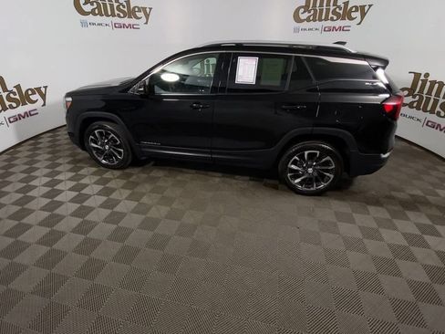 Certified 2023 GMC Terrain SLT AWD/4WD image 5