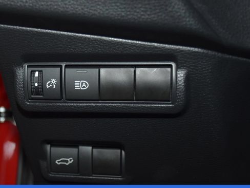 Used 2023 Toyota Corolla Cross XLE w/ Convenience Package AWD/4WD image 9