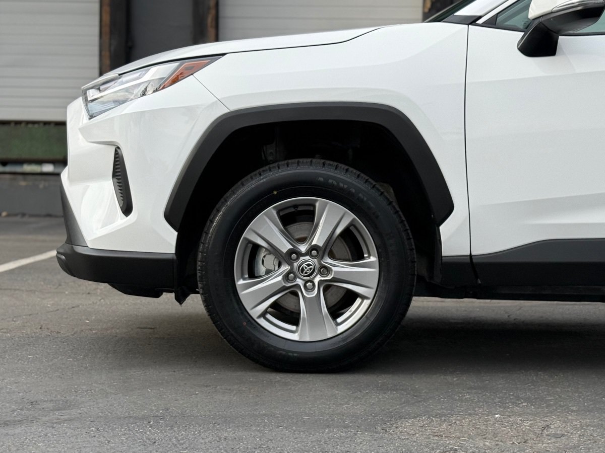 Used 2024 Toyota RAV4 XLE AWD/4WD image 10