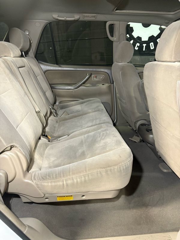Used 2007 Toyota Sequoia SR5 AWD/4WD image 12