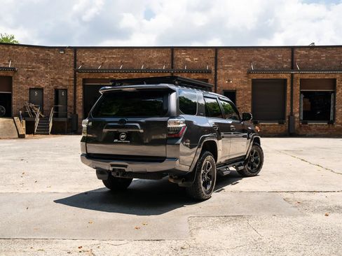 Used 2021 Toyota 4Runner SR5 Premium w/ Moonroof Package AWD/4WD image 2