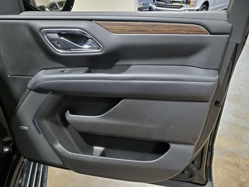 Used 2021 Chevrolet Tahoe High Country RWD image 16