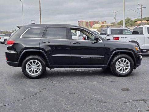 Used 2022 Jeep Grand Cherokee Laredo E w/ Security & Convenience Group image 2