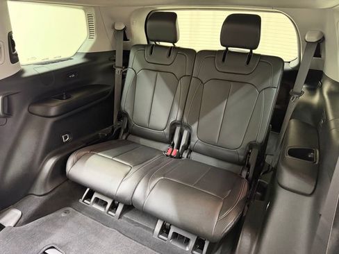 Used 2022 Jeep Grand Cherokee L Limited image 17