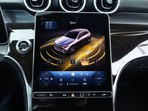Certified 2025 Mercedes-Benz GLC 300 4MATIC image 18