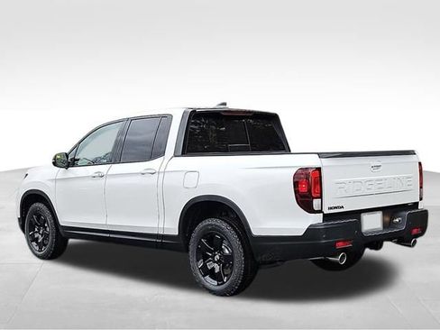 New 2026 Honda Ridgeline Black Edition image 2