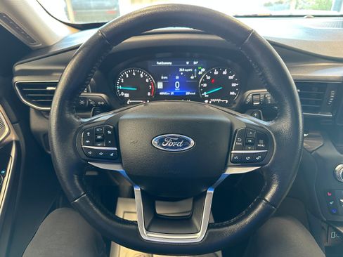 Used 2020 Ford Explorer Limited image 23