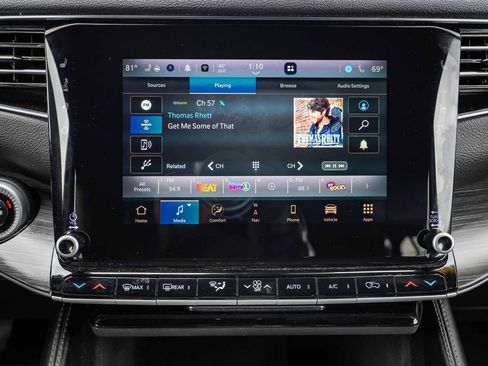 Used 2023 Jeep Wagoneer L Series II AWD/4WD image 32