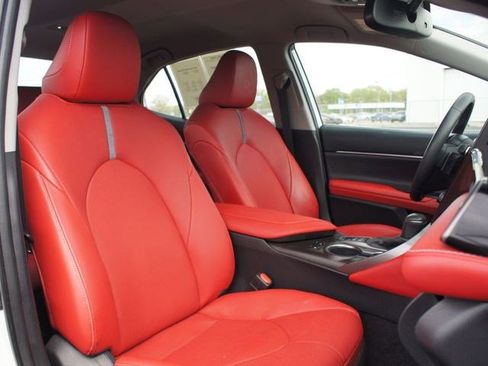 Used 2022 Toyota Camry XSE w/ Navigation Upgrade Package image 22