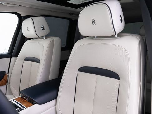 Certified 2020 Rolls-Royce Cullinan image 17