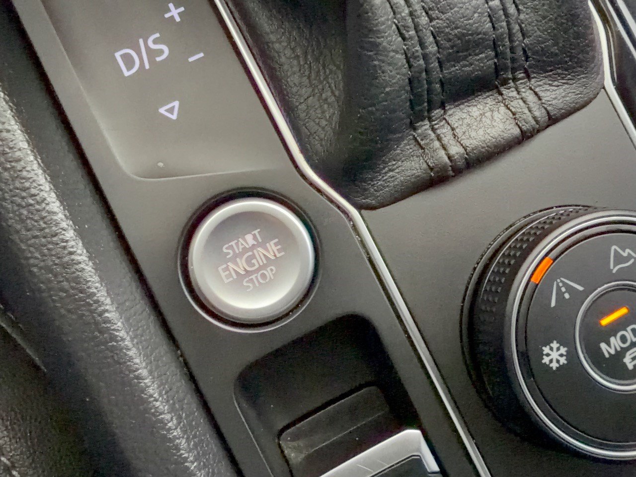 Used 2019 Volkswagen Atlas SEL AWD/4WD image 20