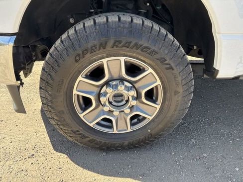 Used 2023 Ford F350 Lariat w/ FX4 Off-Road Package image 10