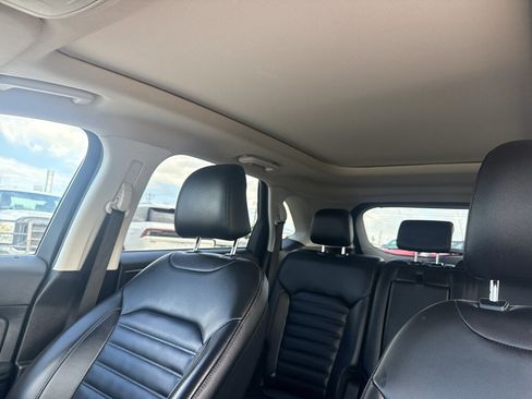 Used 2024 Ford Edge SEL w/ Convenience Package AWD/4WD image 11