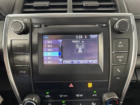 Used 2016 Toyota Camry LE FWD image 20