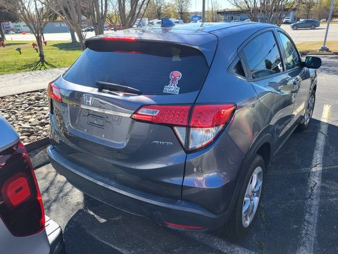 Used 2019 Honda HR-V LX image 5