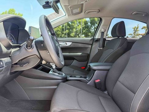 Used 2023 Kia Forte LXS FWD image 18