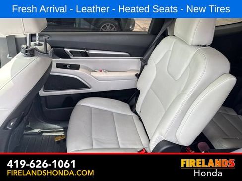 Used 2022 Kia Telluride S FWD image 29