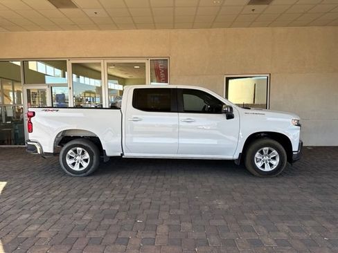 Used 2021 Chevrolet Silverado 1500 LT w/ Convenience Package II AWD/4WD image 5