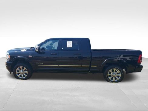 Used 2023 RAM 2500 Limited AWD/4WD image 2