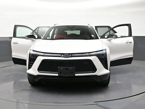 Used 2025 Chevrolet Blazer EV RS w/ Super Cruise Package AWD/4WD image 37