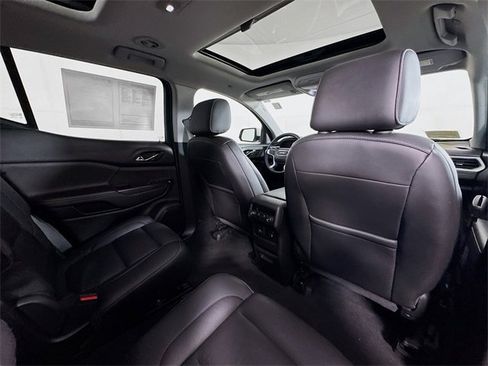 Used 2018 GMC Acadia SLT image 32