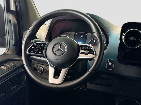 Used 2024 Mercedes-Benz Sprinter 2500 image 14