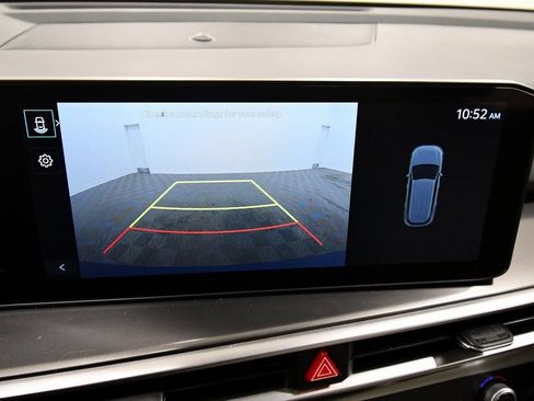 Certified 2025 Kia Sorento S w/ Panoramic Sunroof Package image 26