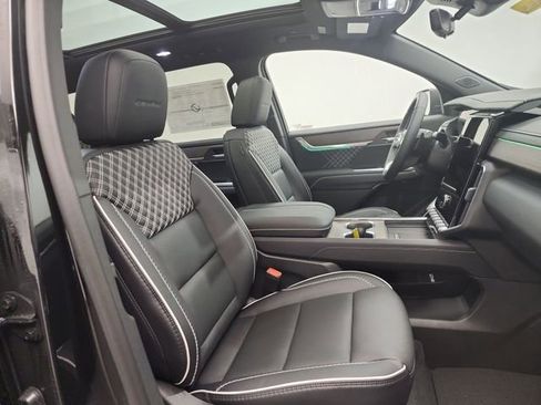New 2026 GMC Acadia Denali w/ Super Cruise Package AWD/4WD image 28