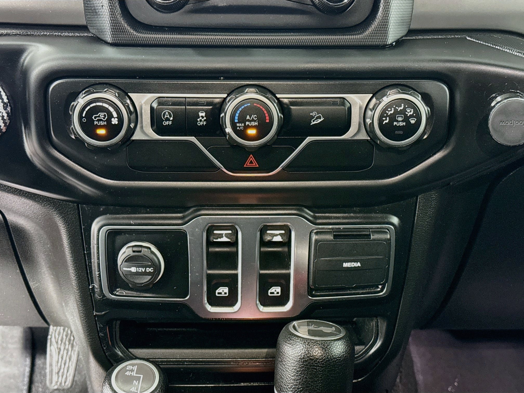 Used 2020 Jeep Wrangler Sport AWD/4WD image 27