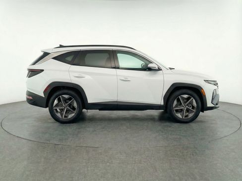 Used 2025 Hyundai Tucson SEL FWD image 11