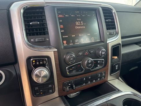 Used 2017 RAM 1500 Laramie w/ Convenience Group AWD/4WD image 12