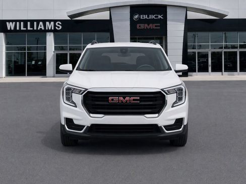 Used 2023 GMC Terrain SLE w/ Driver Convenience Package FWD image 2