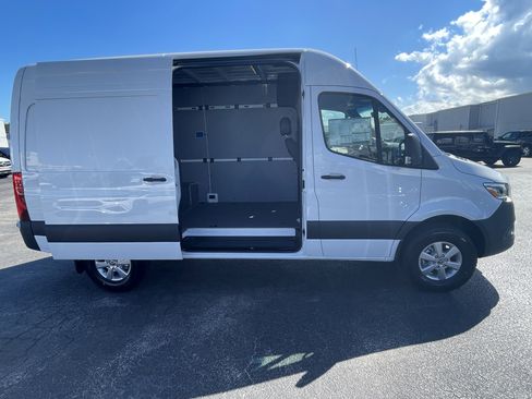 New 2026 Mercedes-Benz Sprinter 2500 image 4